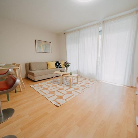 Orangehomes One Bedroom Art Apartment Будапеща Екстериор снимка