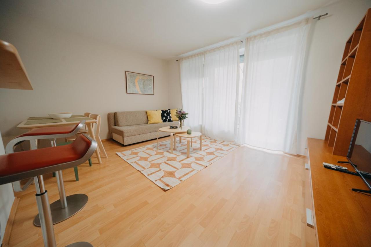 Orangehomes One Bedroom Art Apartment Будапеща Екстериор снимка